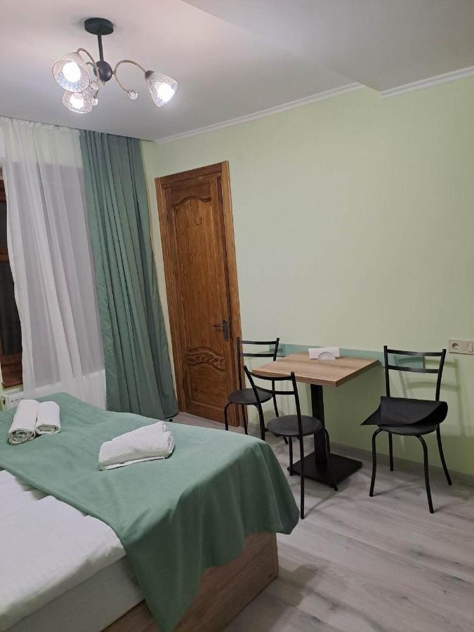 Apartment On Xancteli Tbilisi Exterior photo